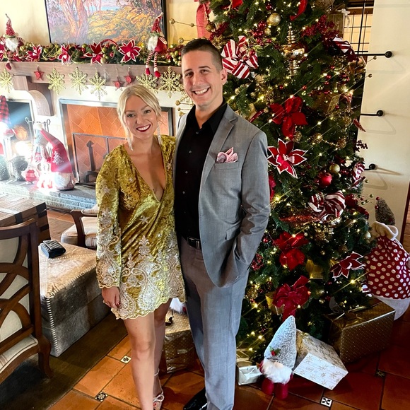 Meet your Posher, Kaili - Picture 2 of 5